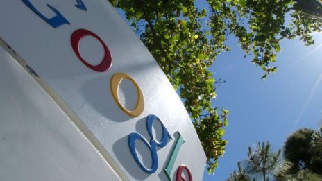 Google на съд за видео с издевателства над деца