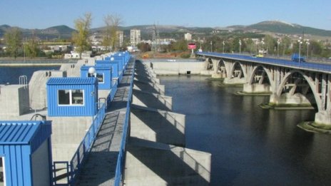 Кърджалийското "Водно огледало" гълта още 11 млн. лв.