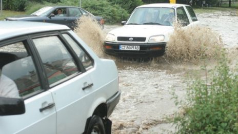 Пуснаха движението от ГКПП Гюешево до Кюстендил