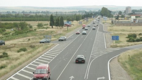 Пътищата в по-голямата част от страната са сухи