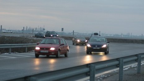 Пътищата в страната са мокри