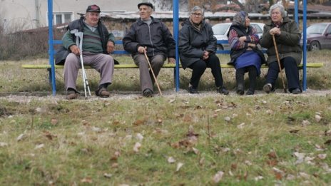 Коледните пенсионерски бонуси – от четвъртък