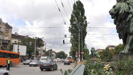 Променят движението около Лъвов мост заради метрото