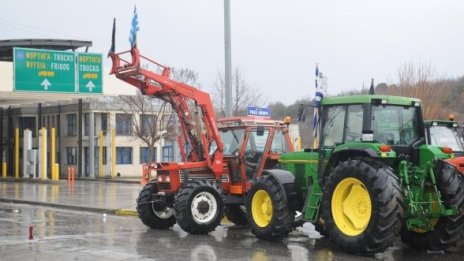 Блокадите по гръцката граница започнаха