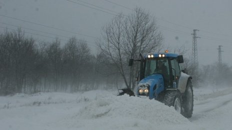 90 см сняг на пътя Кърджали–Асеновград