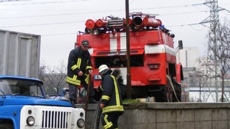 Къщи и улици наводнени в Хасково