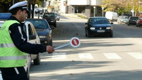 Пътна полиция: Шофирайте внимателно по празниците