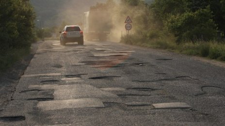 Сухи пътища в страната