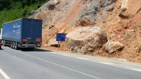 Сухи пътища в страната