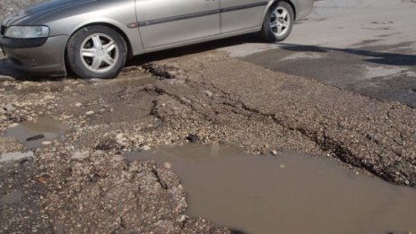 Пътищата са мокри областите София, Плевен, Ловеч