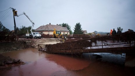 Унгария няма скоро да се справи с последиците от аварията