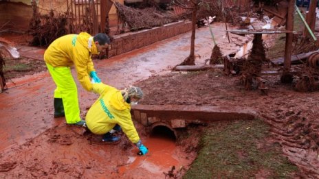 Евакуираха унгарско село заради токсичните отпадъци