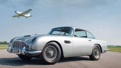 Aston Martin на Бонд продаден за $4,1 млн.