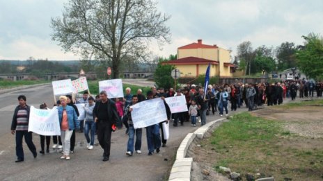 Протест заради пътищата в Симеоновград