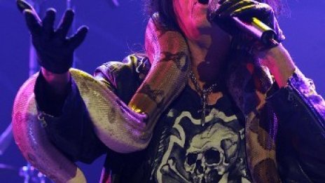 Кошмарът на Alice Cooper 35 години по-късно