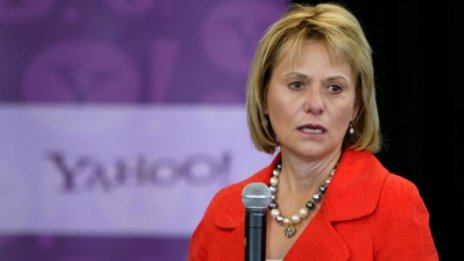 Yahoo уволни главния си изпълнителен директор