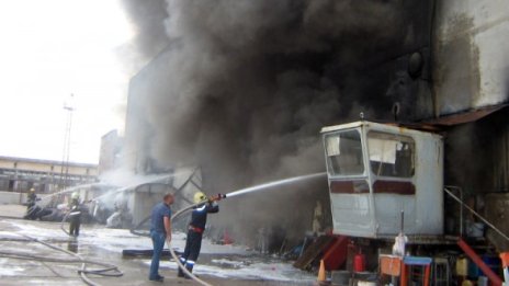 Три големи пожара бушуваха в Перник  