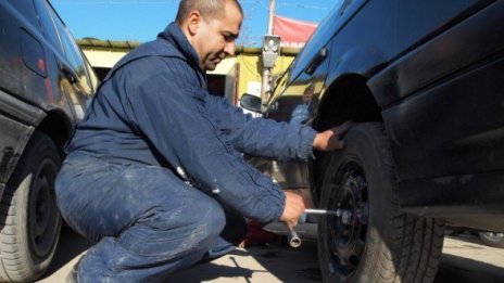 Слагайте зимните гуми, зоват от АПИ