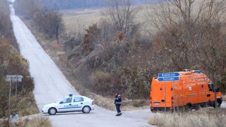 Робот ще обхожда района на взривилия се склад