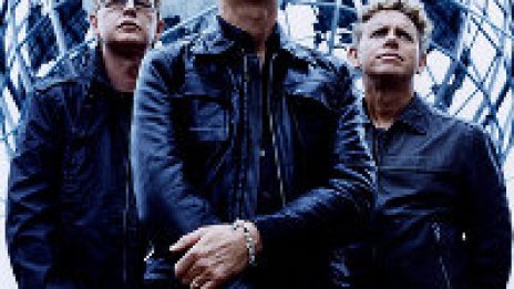 Depeche Mode пристигат с две подгряващи банди!