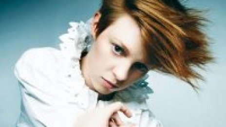 Сладураната от La Roux със свежо ново видео!