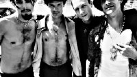 Jane&#039;s Addiction включиха супер вип пакет в турнето си