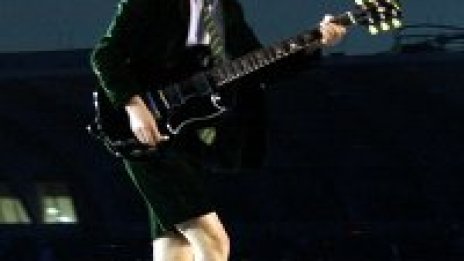 AC/DC издават лайв албум към Black Ice Tour