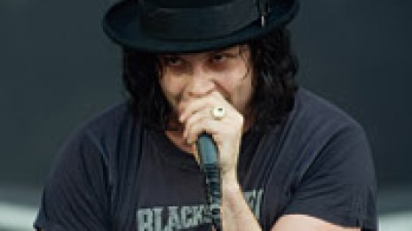 Задигнаха китара, подписана от Jack White