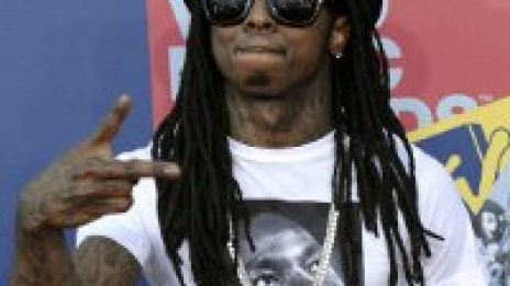 Lil Wayne издава Tha Carter IV 