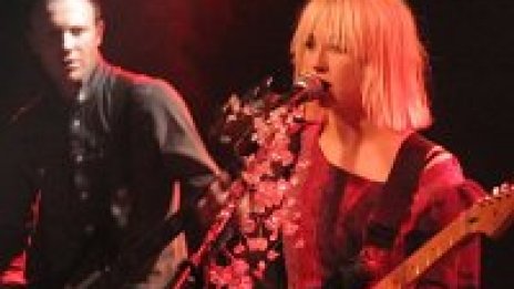 Tриизмерна инди рок лудница в новото видео на Joy Formidable