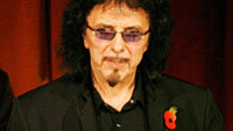 Tony Iommi издава биографична книга наесен