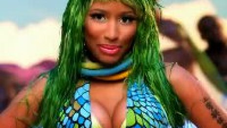 Nicki Minaj сладникава и секси в Super Bass