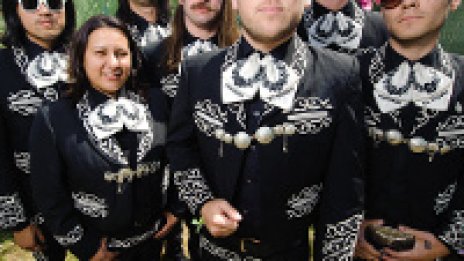 Mariachi el Bronx готвят втори албум, пускат сингъл от него