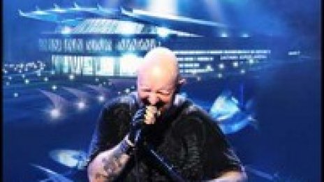 Rob Halford вади солово DVD