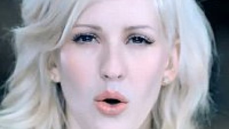 Ellie Goulding с алтернативна видео версия на Starry Eyed