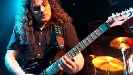 Vinnie Moore с два концерта у нас