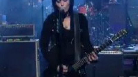 Joan Jett и Foo Fighters свириха заедно (видео)