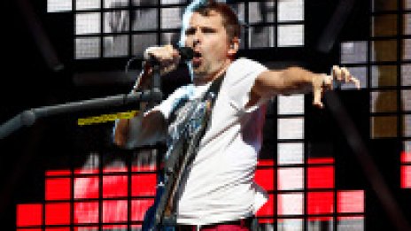 Muse влизат в студио, засега отлагат идеята за запис в Космоса