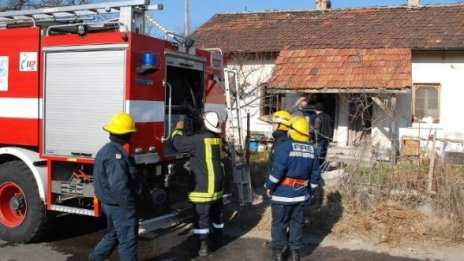 Инвалид загина при пожар в село край Монтана