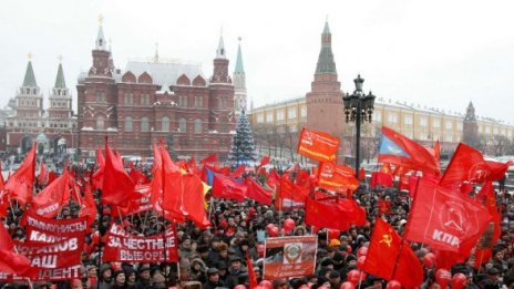 Хиляди в Москва и Санкт Петербург: Русия без Путин!