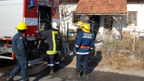 Столетница загина при пожар във Враца