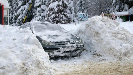 20 души блокирани в планинска хижа в Родопите