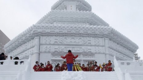 Строят снежен Тадж Махал в Япония  