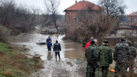 Психолози започват работа с пострадалите от наводненията