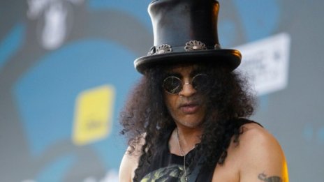 Първи сингъл от Slash 