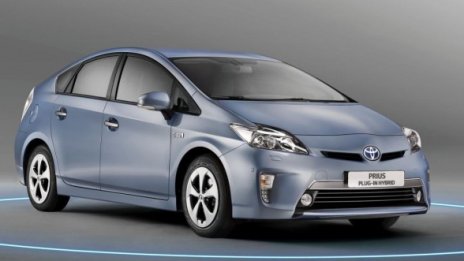 Новият Prius харчи 2.1 л / 100 км