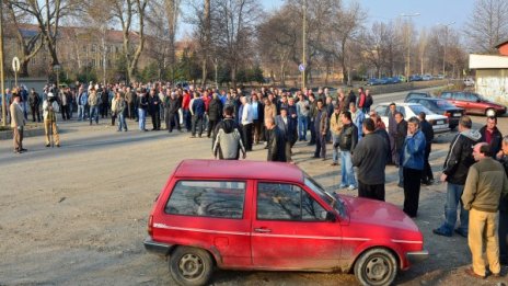 Протестиращите дават на съд Валентин Захариев