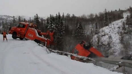 Камиони полетяха в пропаст в Норвегия