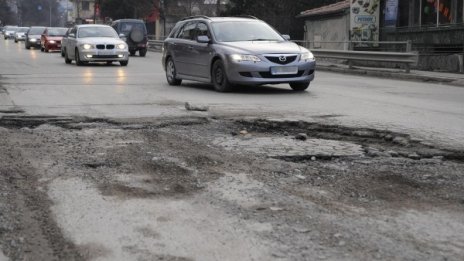 3 млн. лева дадени за кърпене на дупки в София