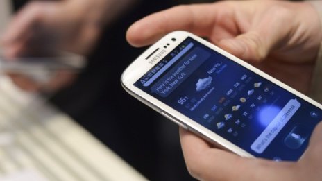 Samsung пуска новия конкурент на iPhone - Galaxy S III	   